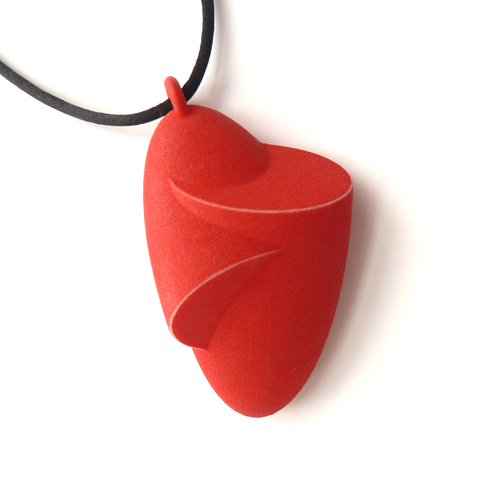 Birgit-Laken-pendant-Hug-2019-polyamide-3D-printed-hand-finished